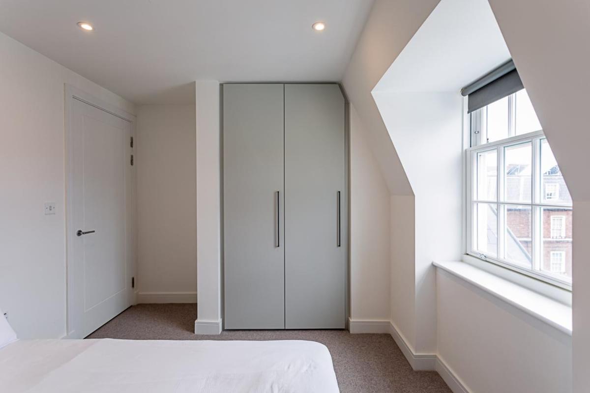 Modern And Stylish Apartment In West Kensington Londýn Exteriér fotografie