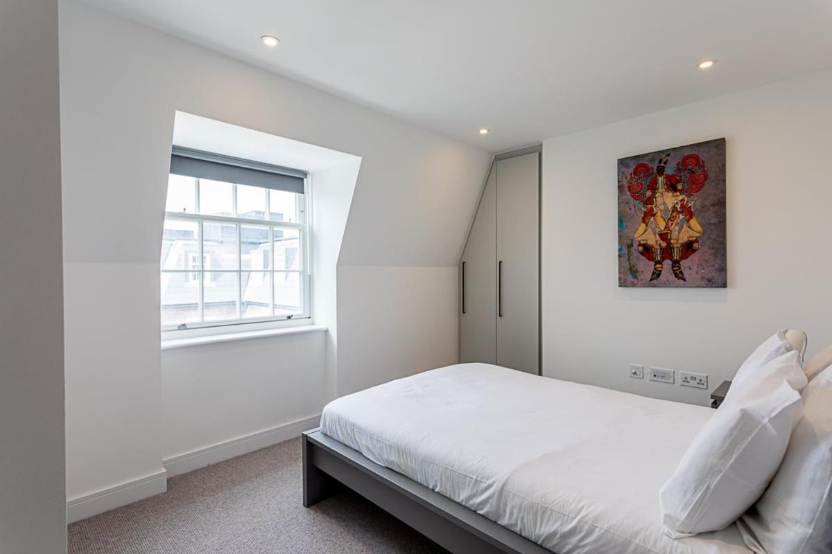 Modern And Stylish Apartment In West Kensington Londýn Exteriér fotografie